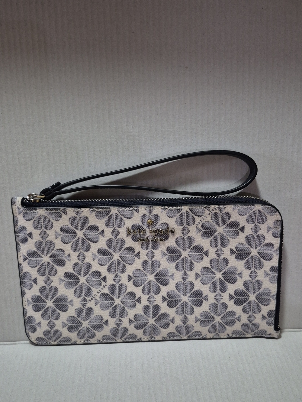 kate spade Wristlet with White & Blue Floral Pattern